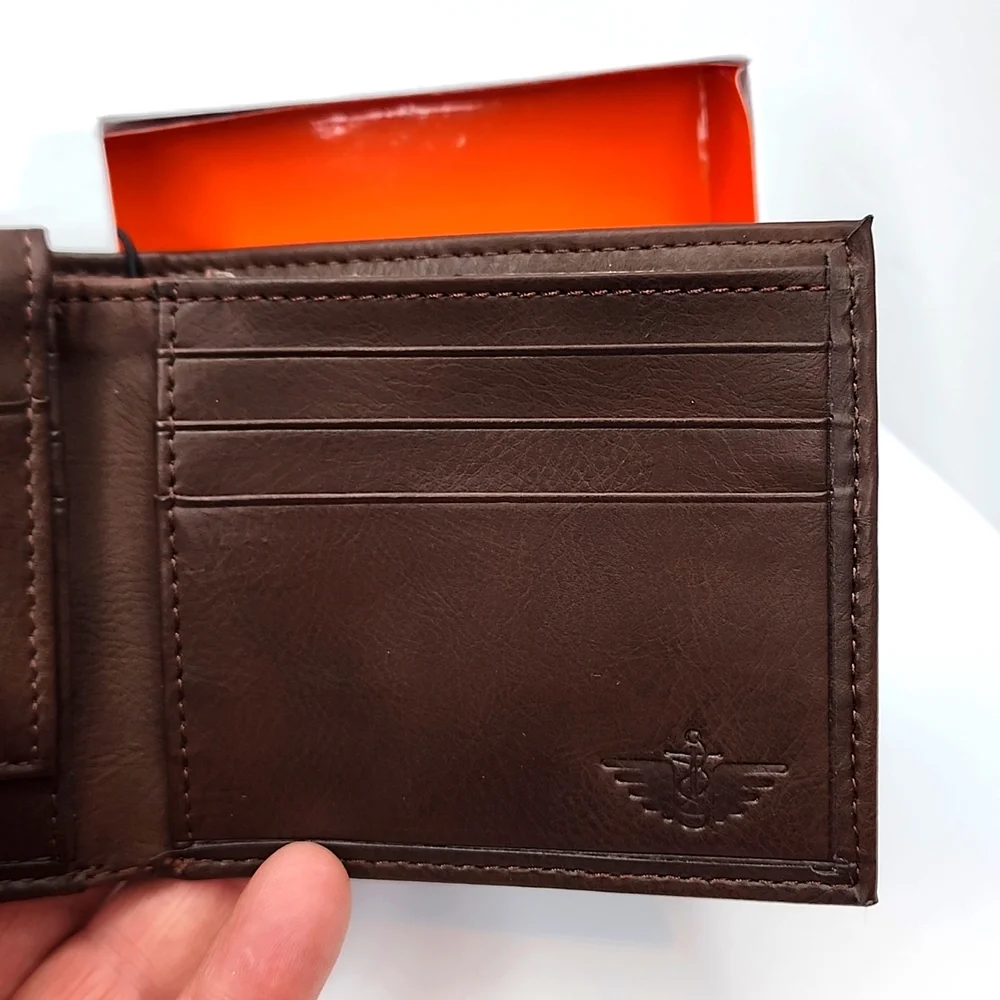 DOCKERS HANDCRAFTED MENS BROWN WALLET